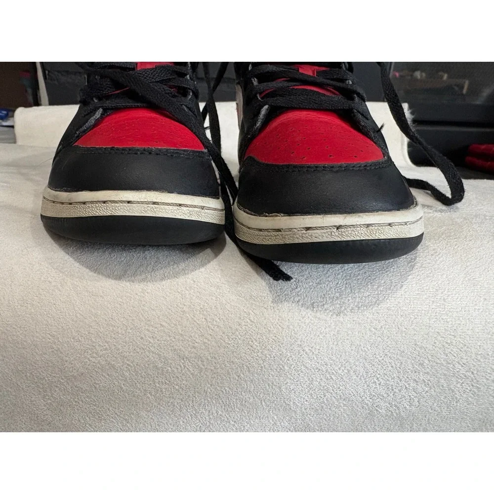 Jordan 1 Mid Bred Toe Kids Basketball Shoes Black Red White 554725-079 Size 6Y